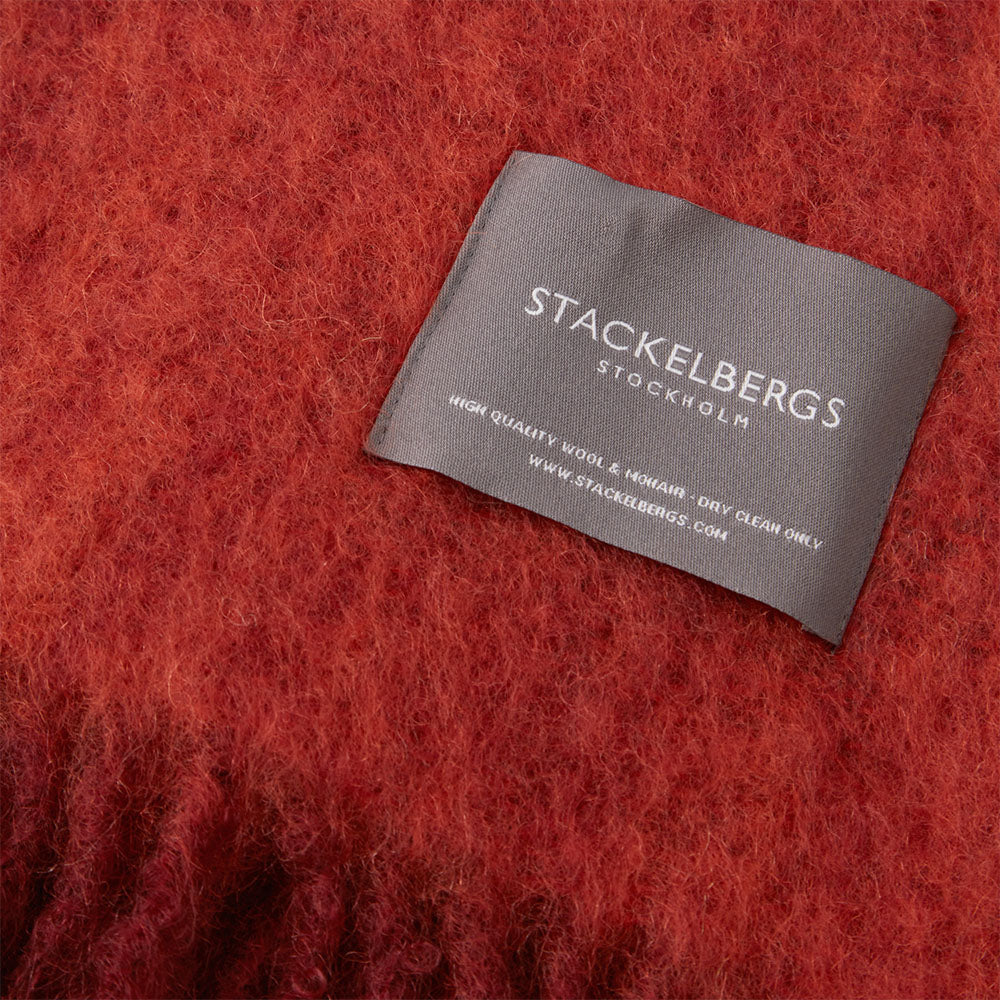 Decke aus Mohair von Stackelbergs im Farbton rot