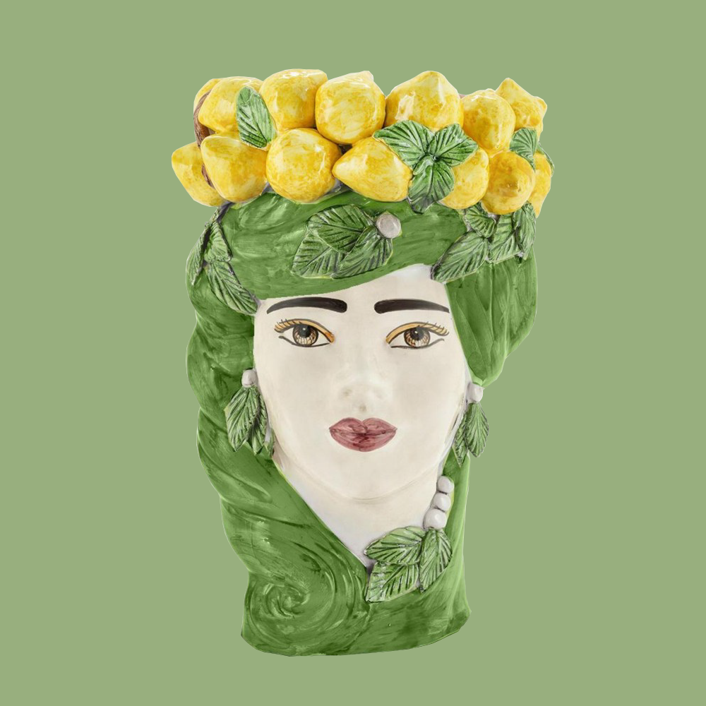 Eine Vase MORO LADY aus Keramik mit einem Haarkranz aus Zitronen grün