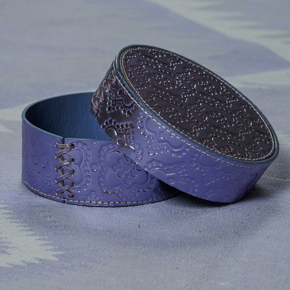 Round Box ICON embossed leather - forget me not