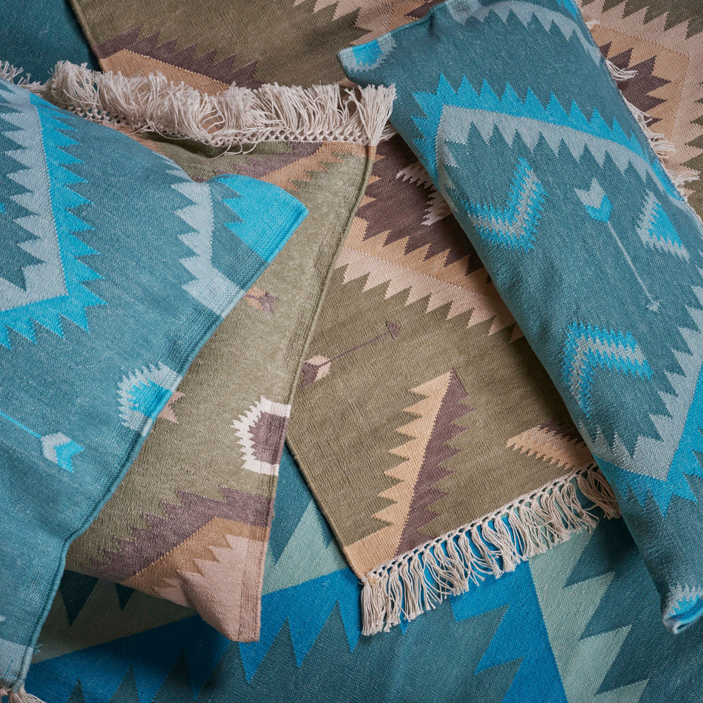 Cushion NAVAJO - olive