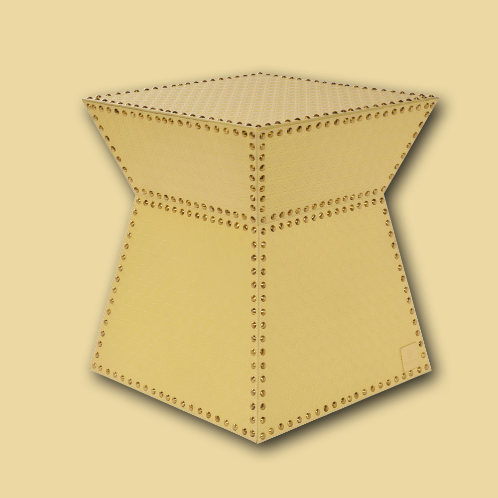 Hocker / Beistelltisch PYRAMID IN LOVE aus Leder geprägt - vanilla