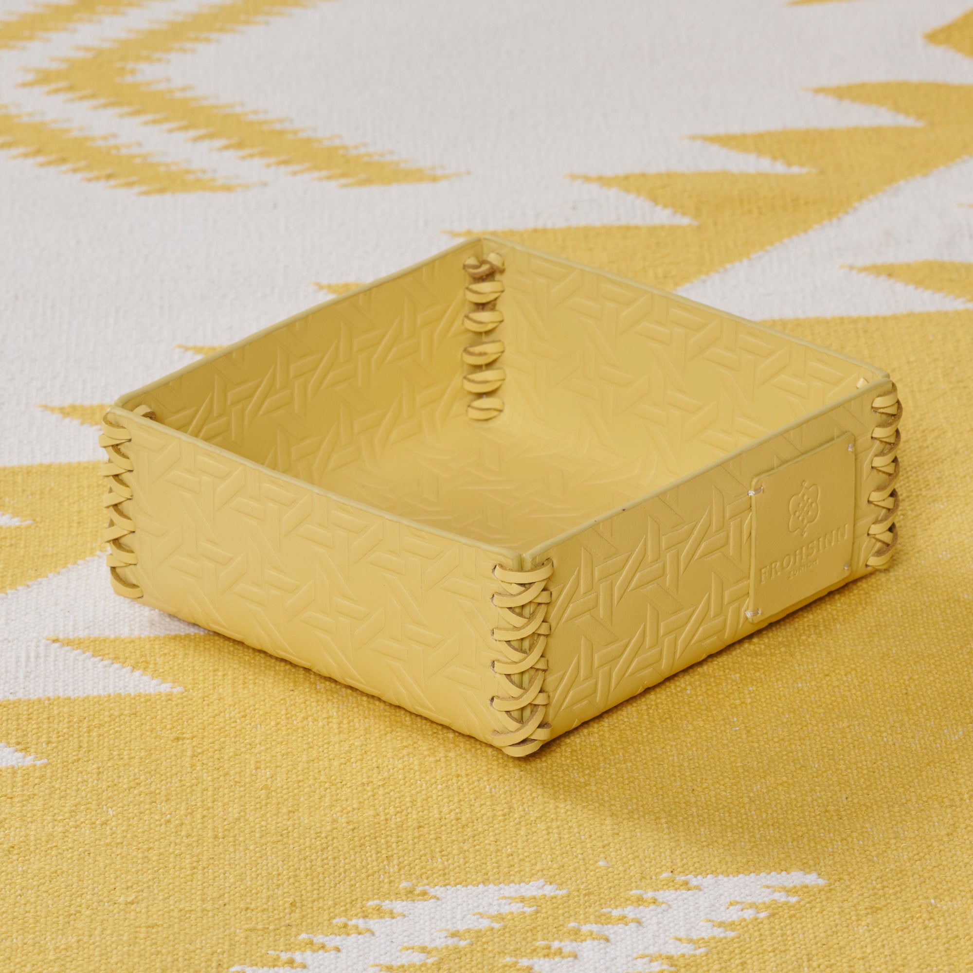Accessoire Box VIENNA aus Leder geprägt - vanilla