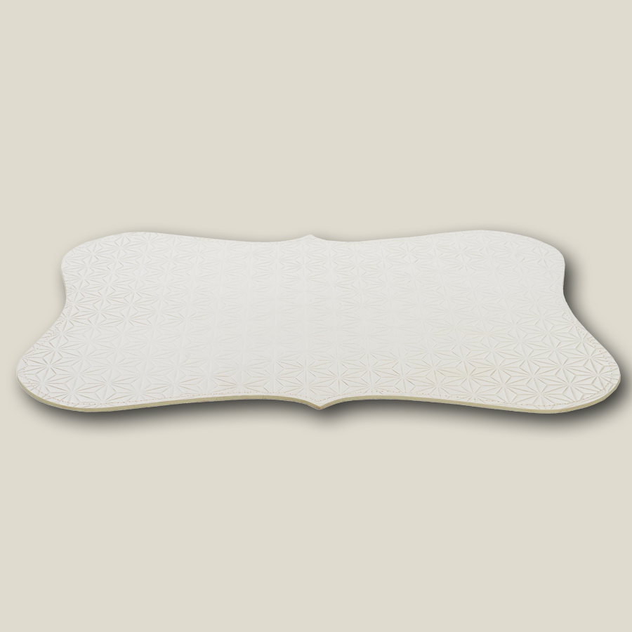 Handgemachtes Platzdeckchen aus Leder in foggy