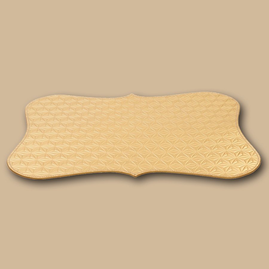 Handgemachtes Platzdeckchen aus Leder in gold