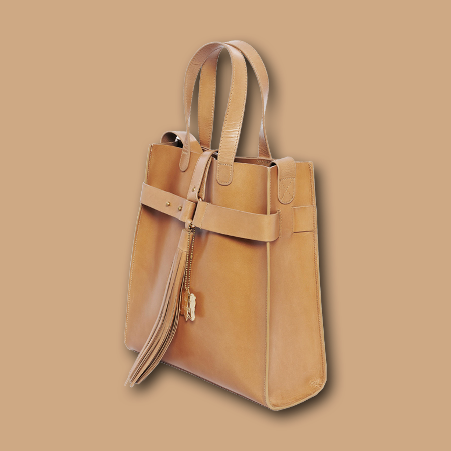 Handgemachte Lederhandtasche BONITA in camel