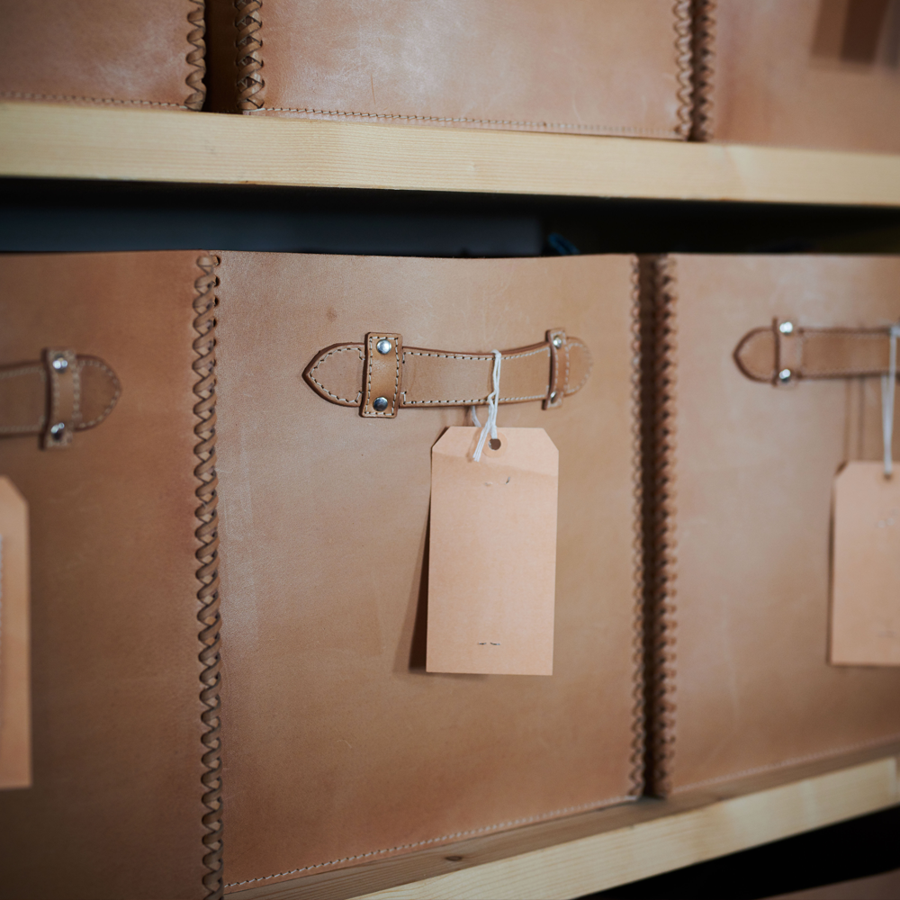 Aufbewahrungsbox mit Griff LIFESTYLE aus Leder glatt - camel