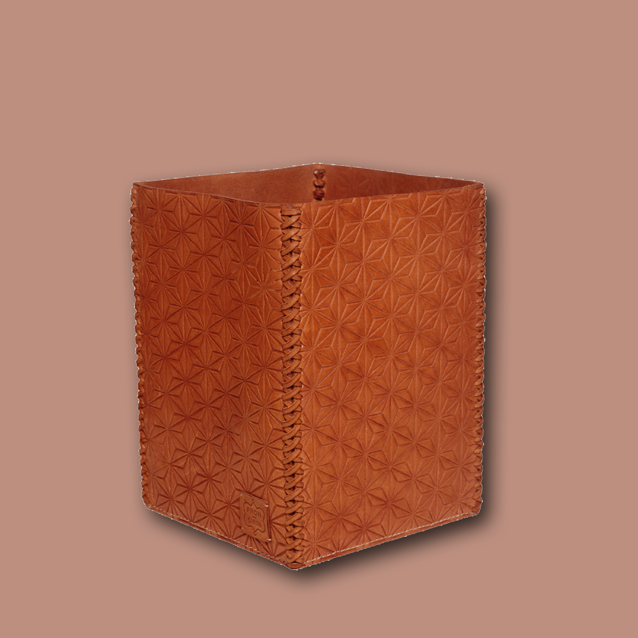 Papierkorb LIFESTYLE aus Leder geprägt - cognac