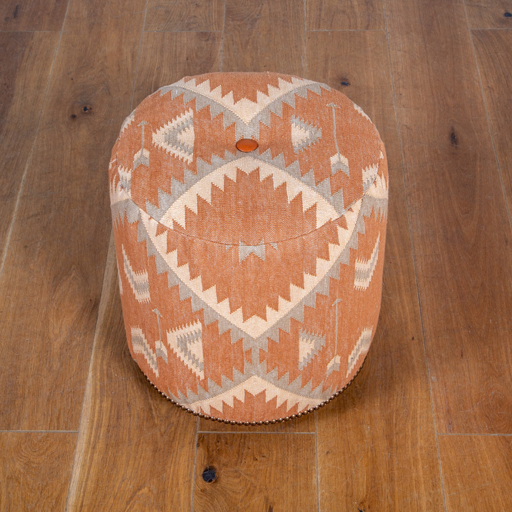 Stoffhocker George Smith x Navajo - Soho Baby one button drum caramel