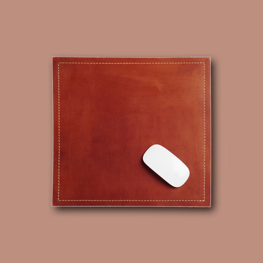 Mausmatte oder Mouse Pad aus Leder in cognac