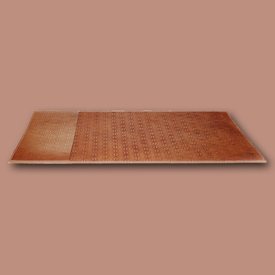 Schreibtischunterlage aus Leder in cognac
