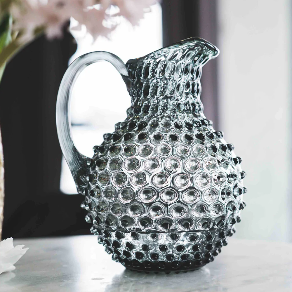 Krug HOBNAIL aus Glas - grey smoke