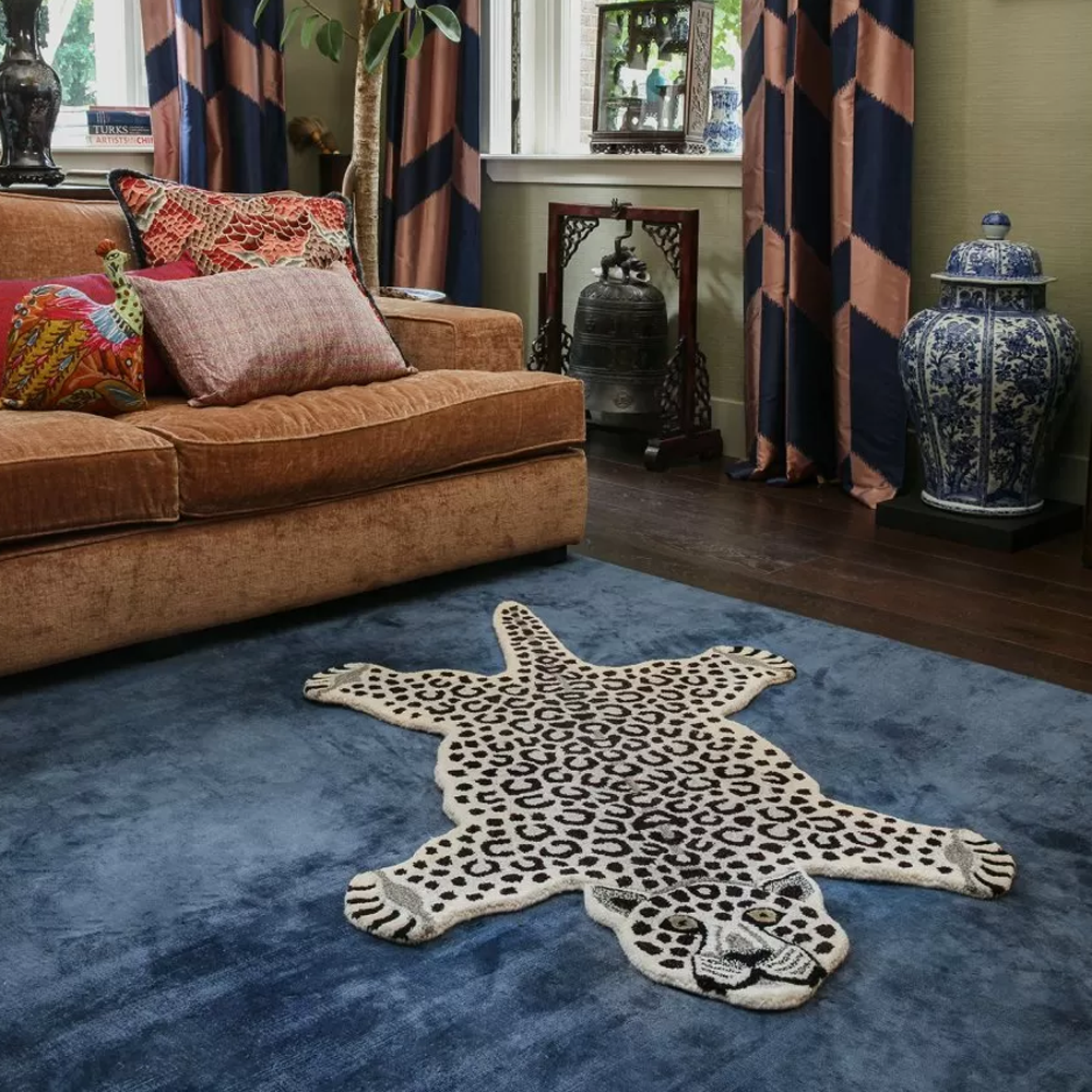 Rug Snowy Leopard large