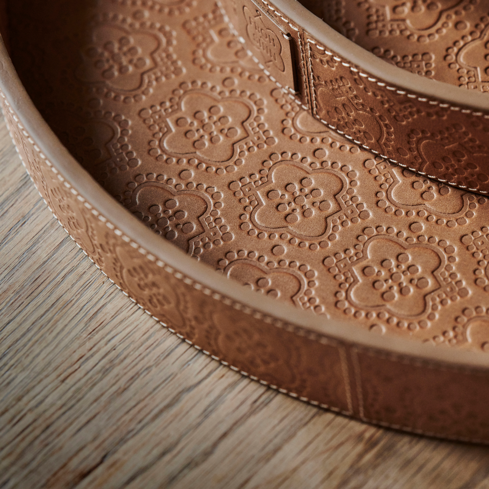 Tray round ICON leather embossed - camel