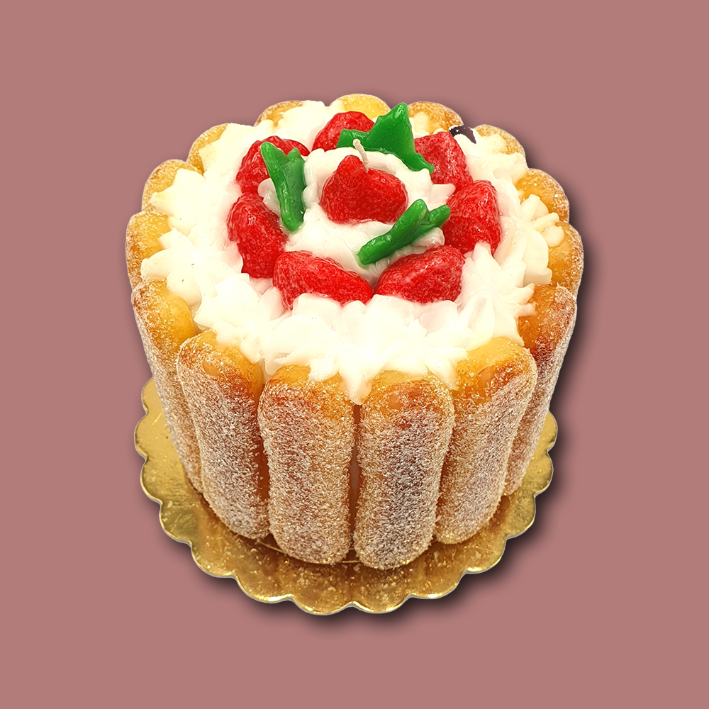 Candle cake - strawberry meringue