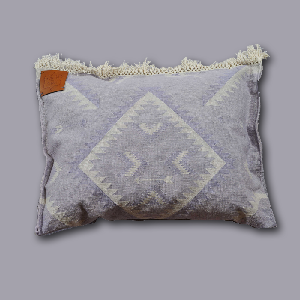 Navajo Kissen gross im Farbton Lila